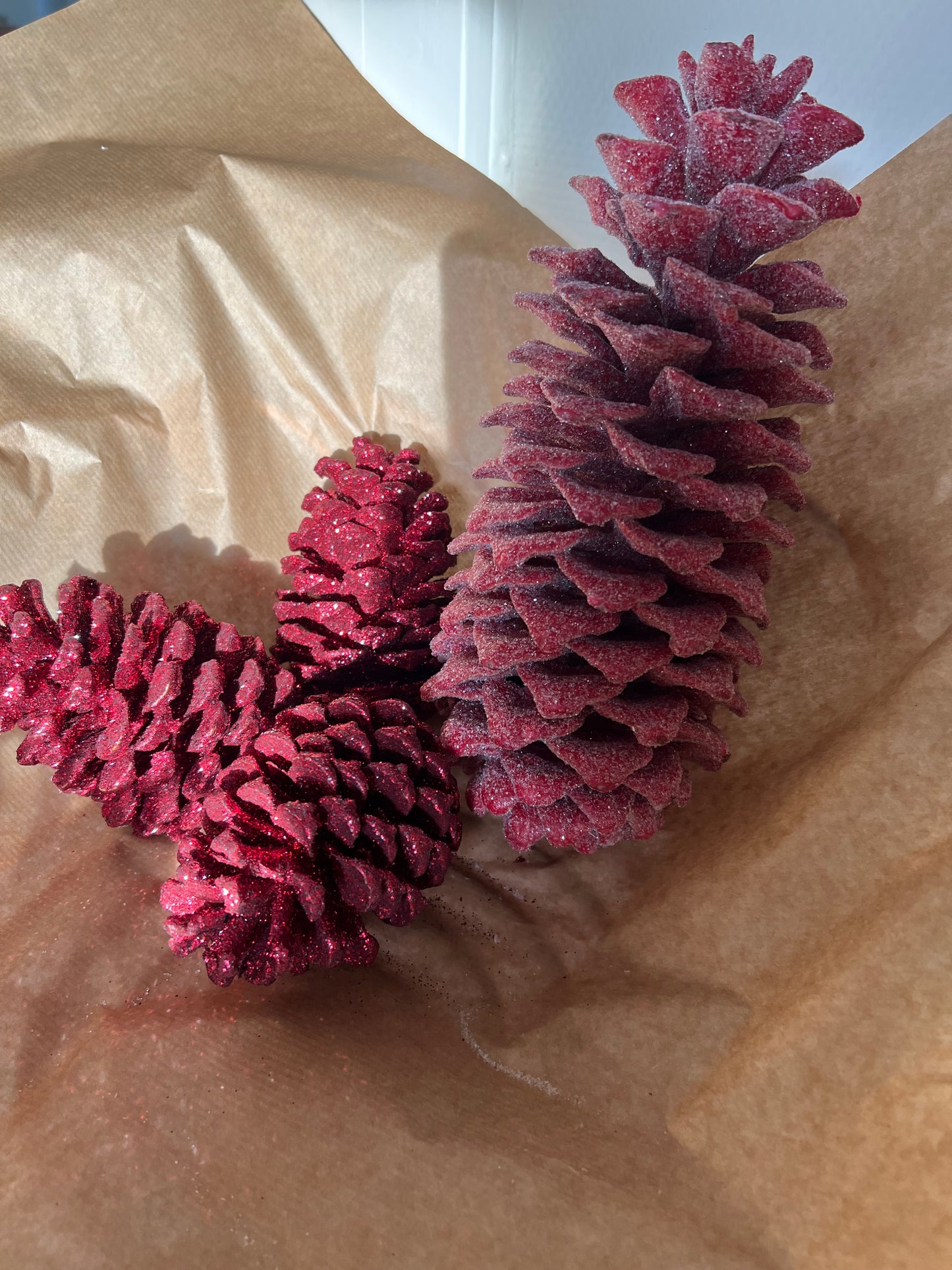 Kerst // rode glitter dennenappels XL