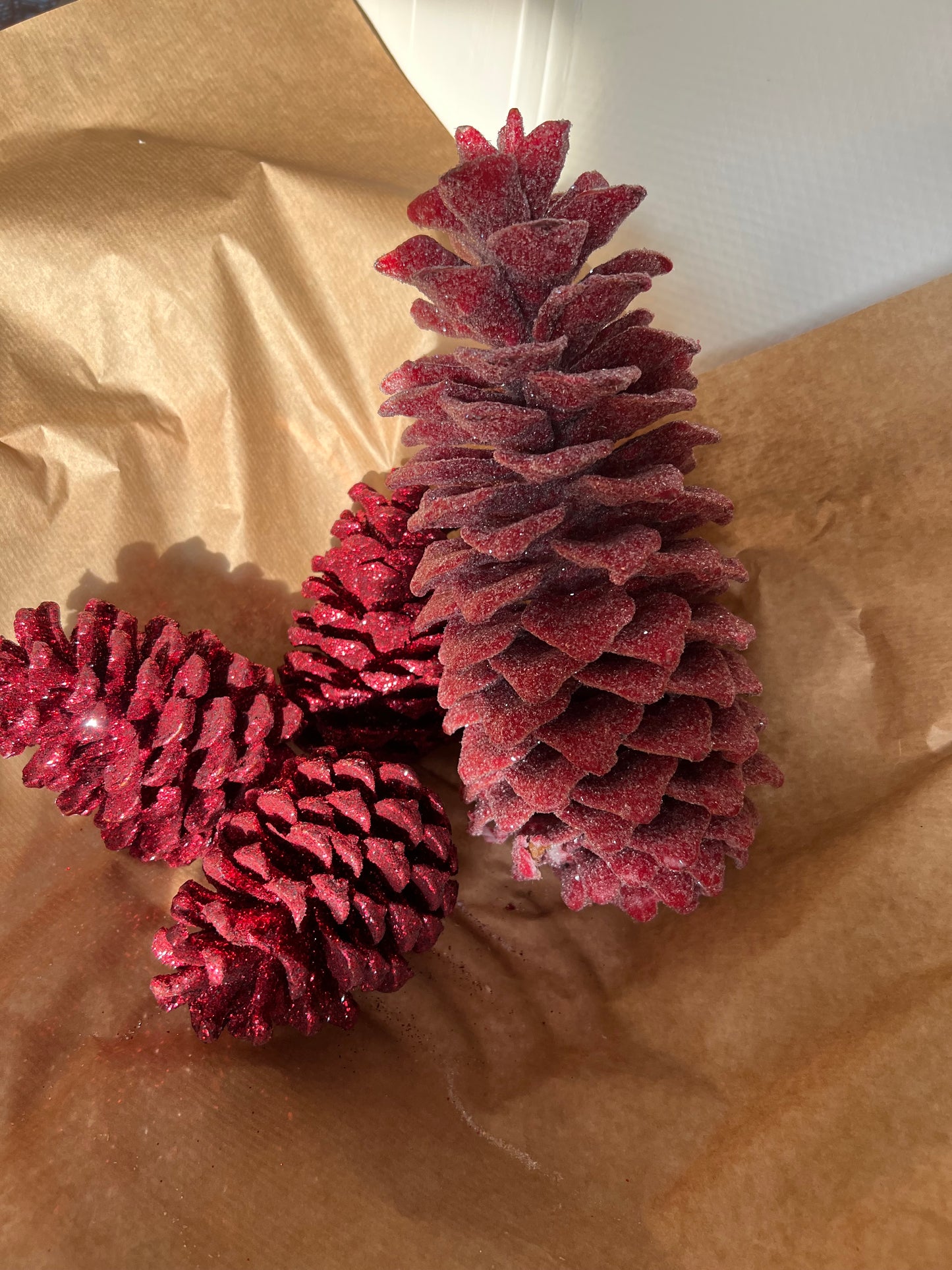 Kerst // rood glitter dennenappel XXL