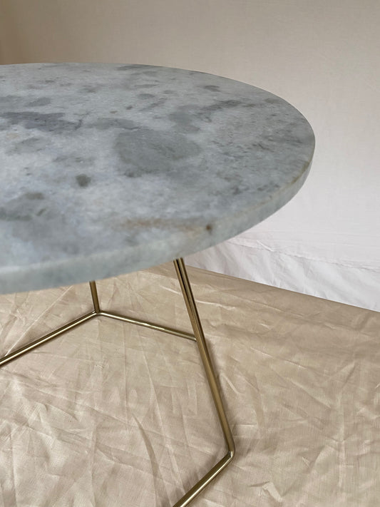 Marmer tafel / sokkel Mrs Bloom