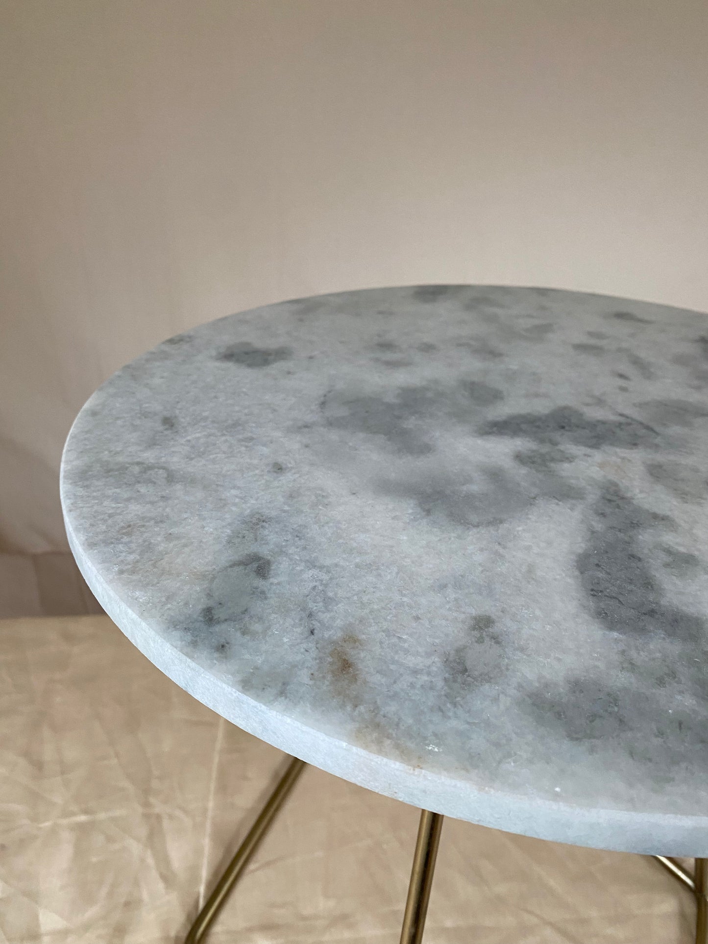 Marmer tafel / sokkel Mrs Bloom