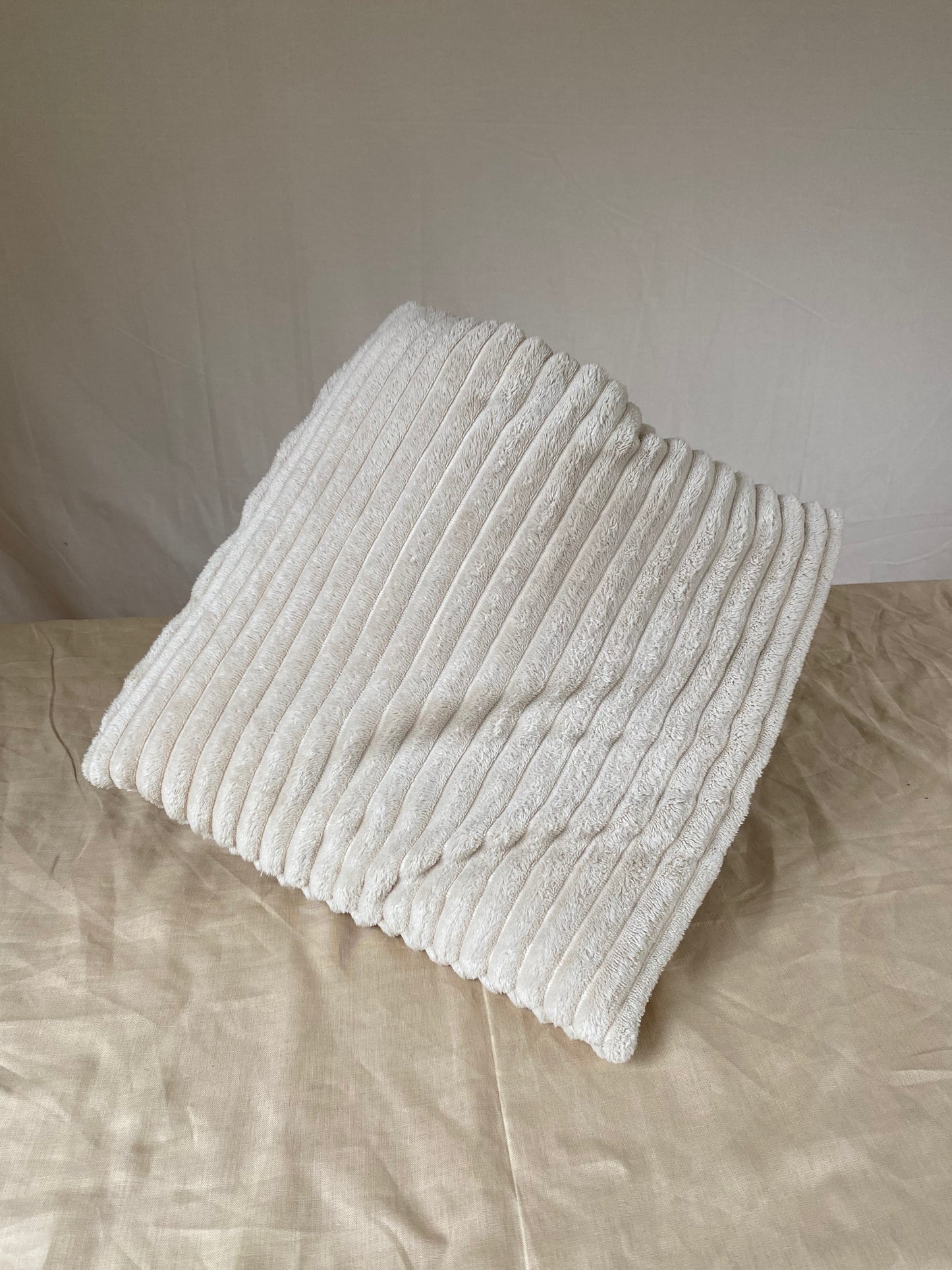 Kussen beige met streep