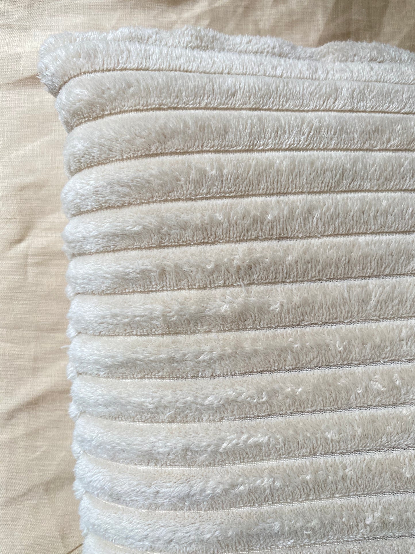 Kussen beige met streep