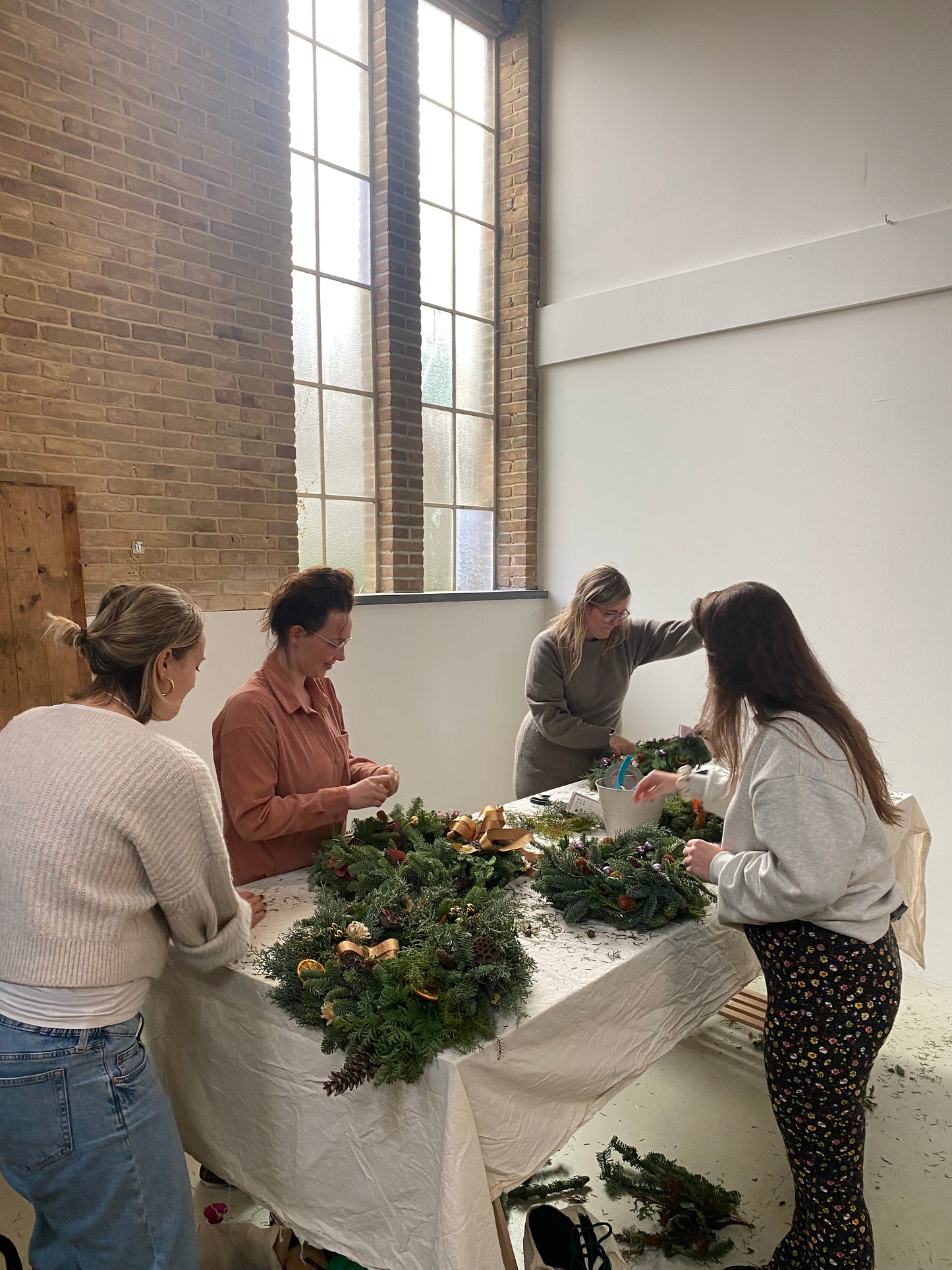 Workshop // Kerstkrans // 7 & 14 december 2025 // €49,50 // @Studio Haarlem