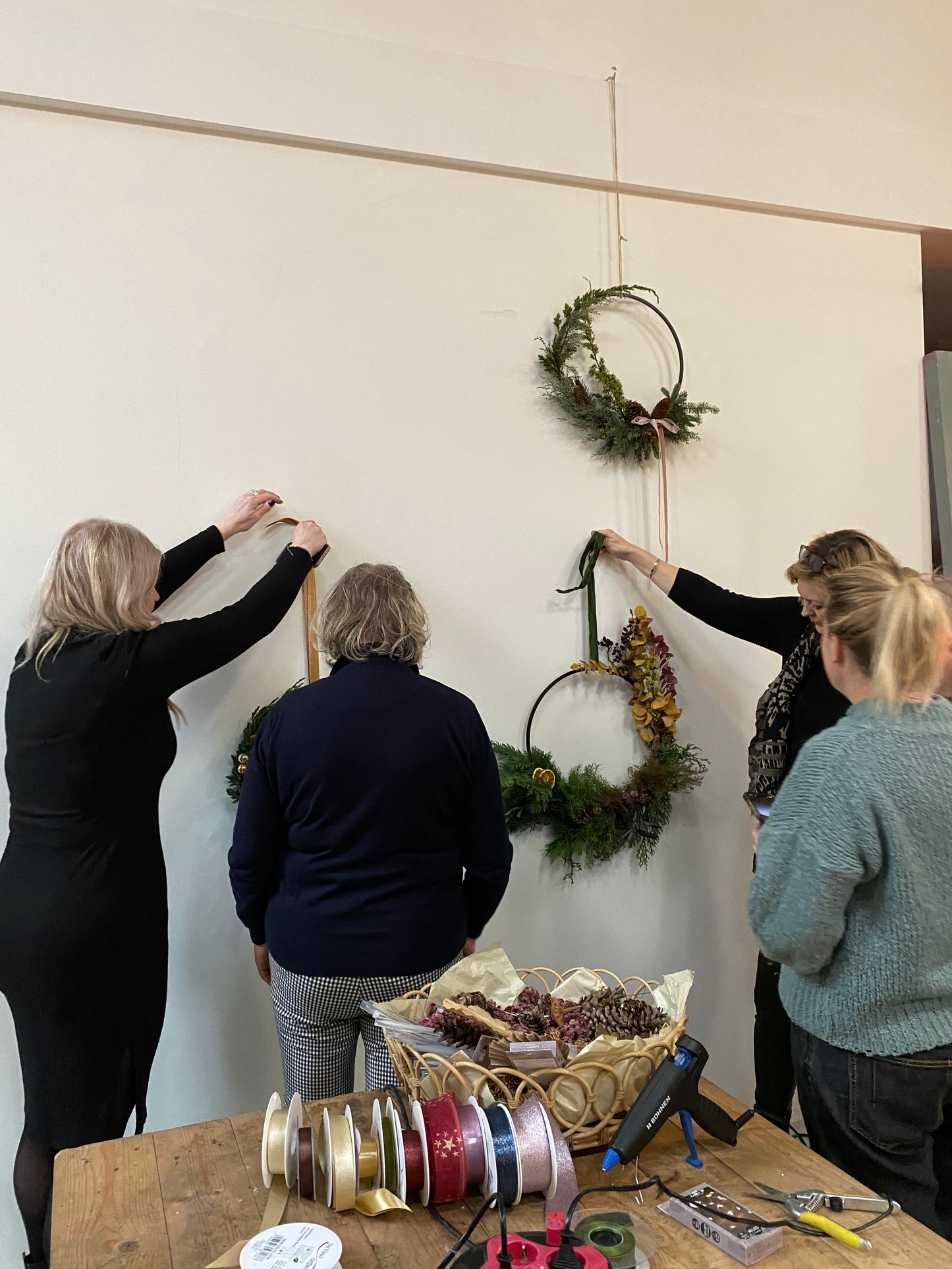 Workshop // Kerstkrans // 7 & 14 december 2025 // €49,50 // @Studio Haarlem