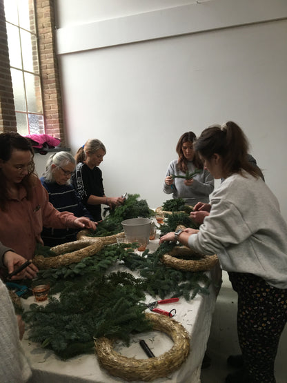 Workshop // Kerstkrans // 7 & 14 december 2025 // €49,50 // @Studio Haarlem