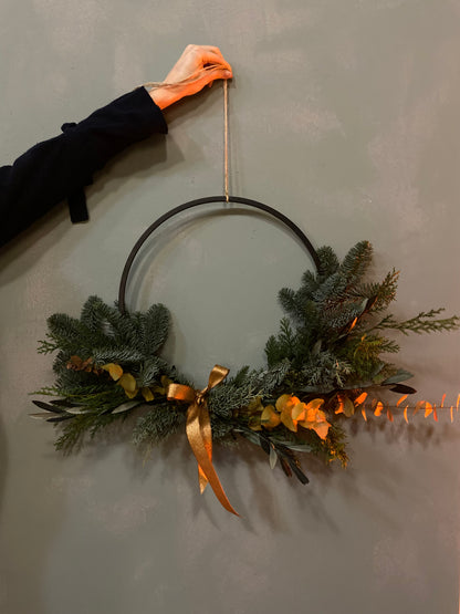 Workshop // Kerstkrans // 7 & 14 december 2025 // €49,50 // @Studio Haarlem
